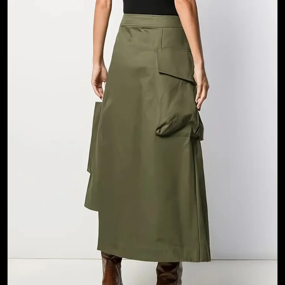 Elegant women's midi skirt with belt and functional pockets - Picture 4 of 4